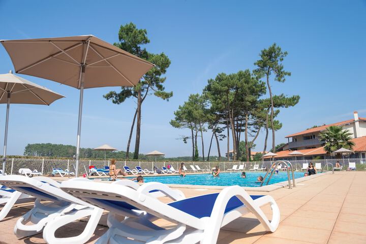 Hotel with Pool