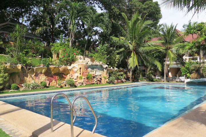 Pool 17 of 27