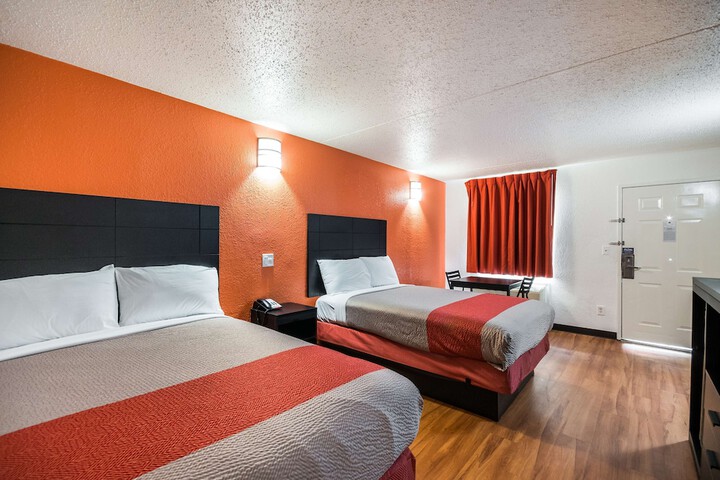 Room 20 of 36