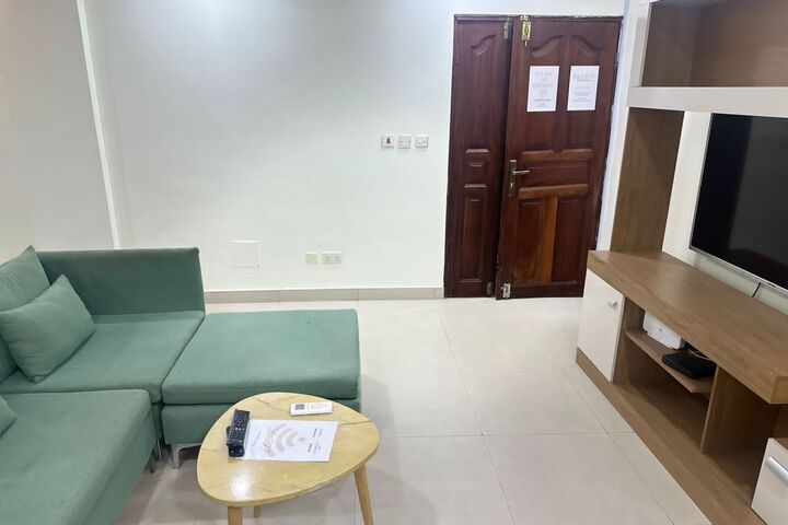 Room 9 of 21