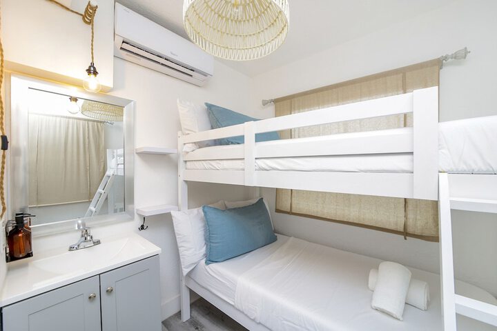 Room 8 of 48