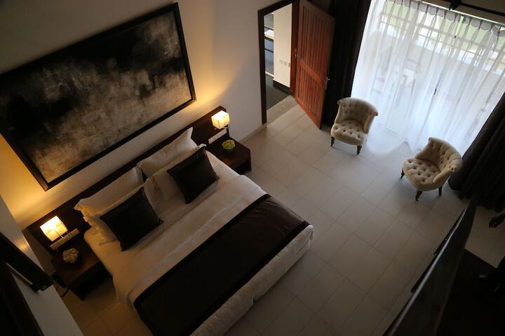 Room 13 of 47