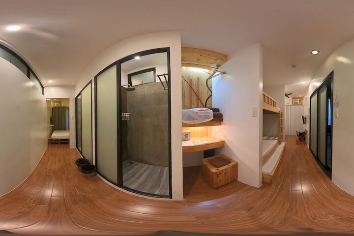 Room 34 of 101