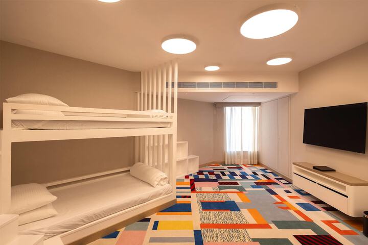 Room 21 of 65