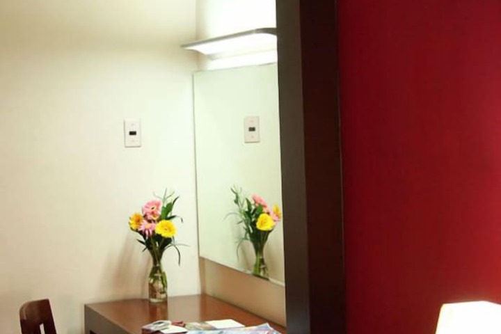 Room 10 of 45