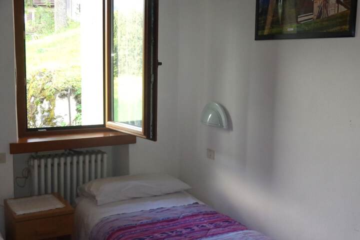 Room 37 of 69