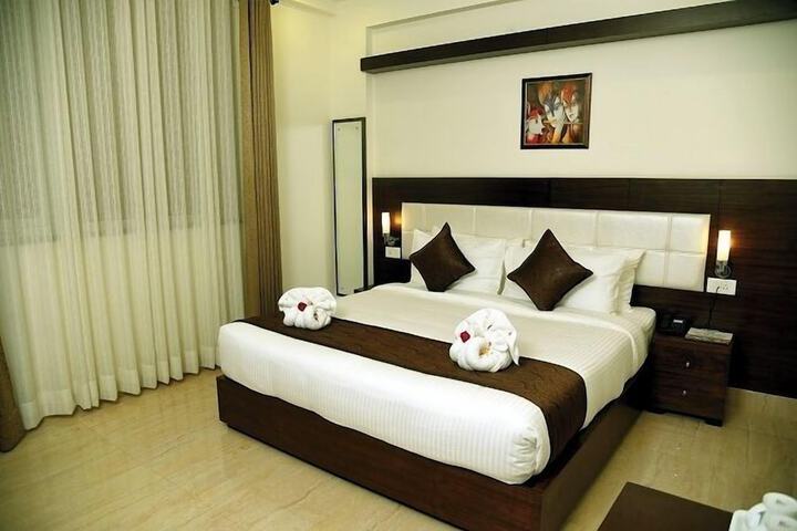Room 35 of 97