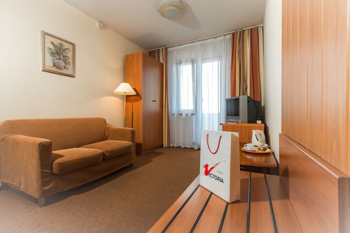 Room 26 of 65