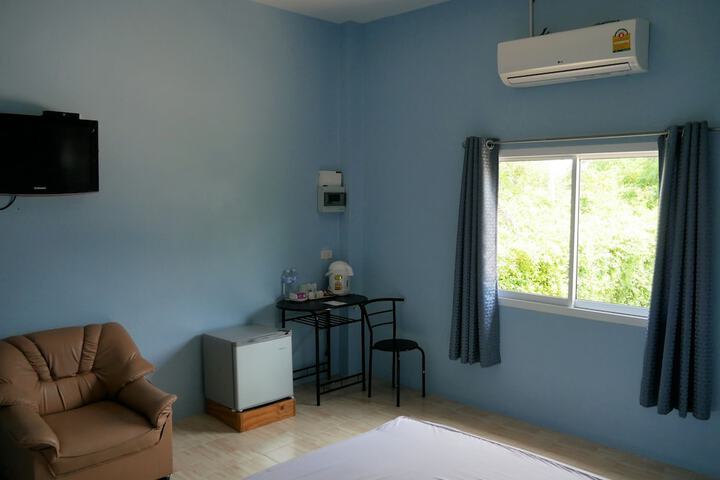 Room 13 of 25