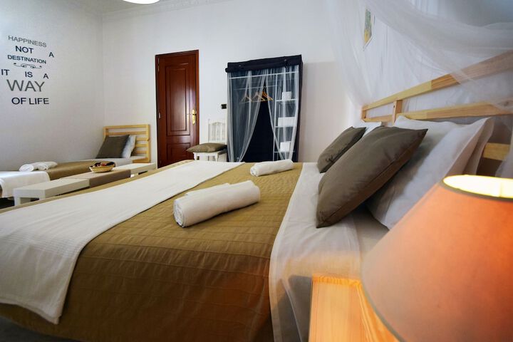 Room 15 of 23