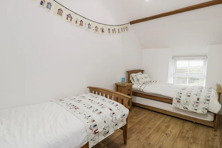Room 5 of 19