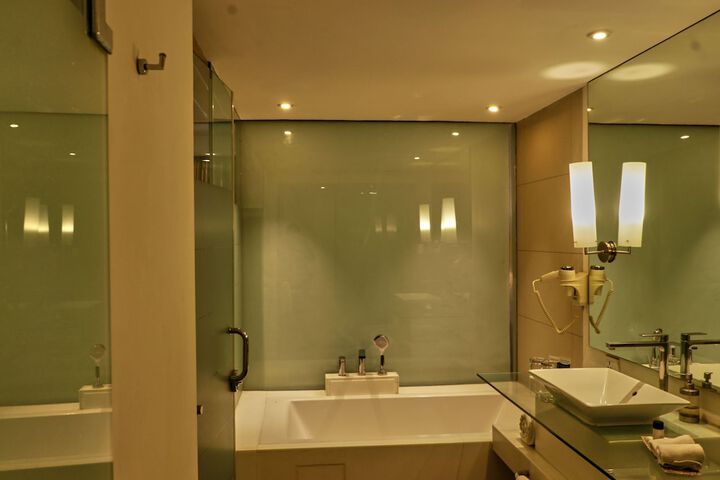Room 21 of 58