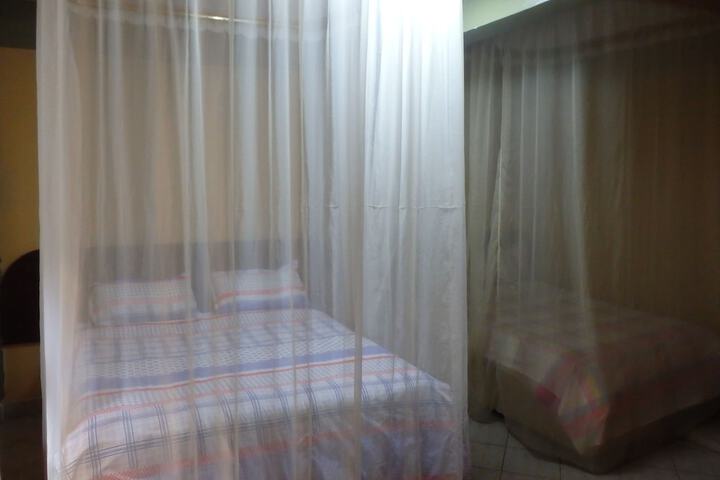 Room 6 of 27