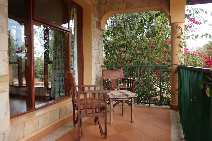 Hotel Exterior 21 of 29