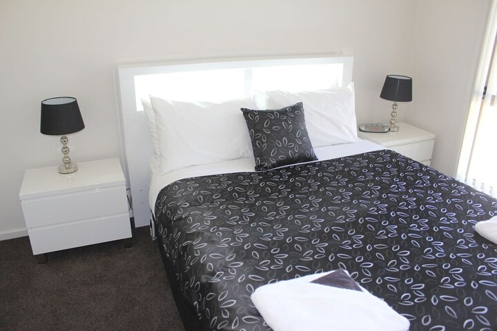 Room 7 of 90