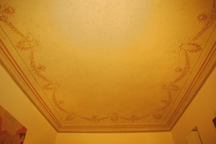 Room 24 of 36