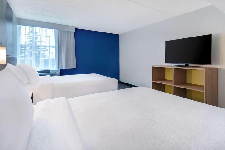 2 Queen Beds (9 of 15)