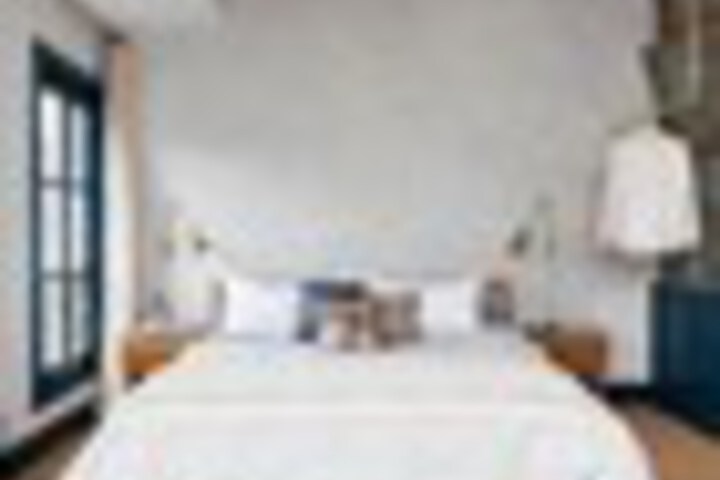 Room 17 of 138