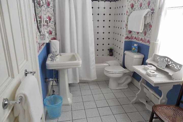 Bathroom Interior Photo