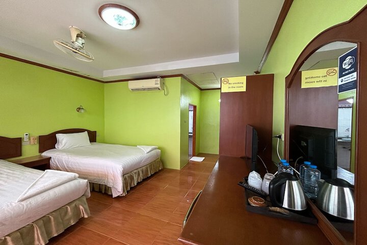 Room 9 of 34