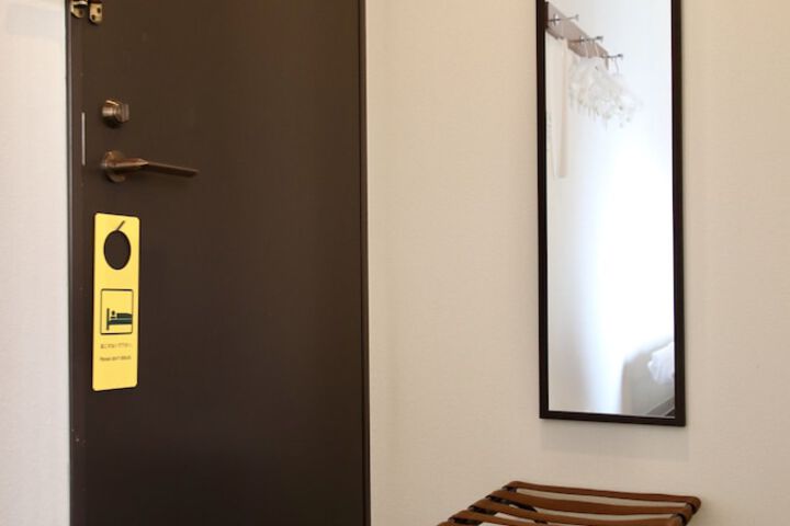 Room 26 of 77
