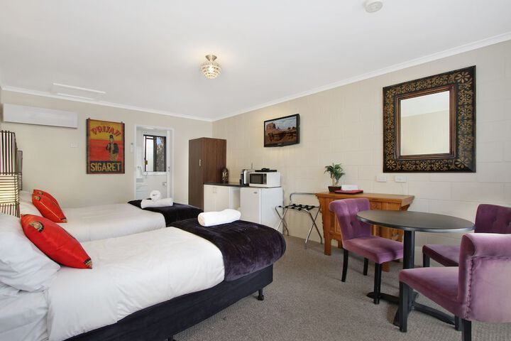 Room 6 of 43