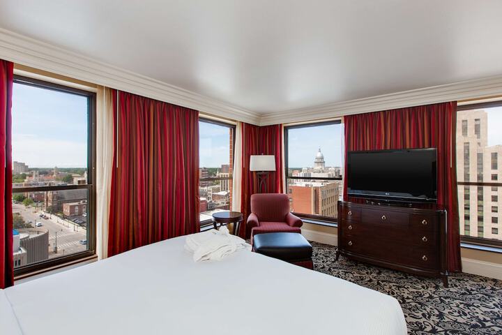 Room 26 of 63
