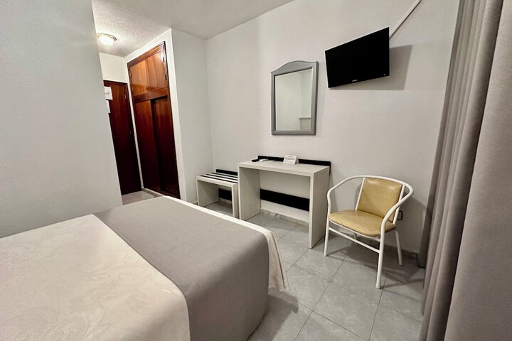 Room 15 of 23
