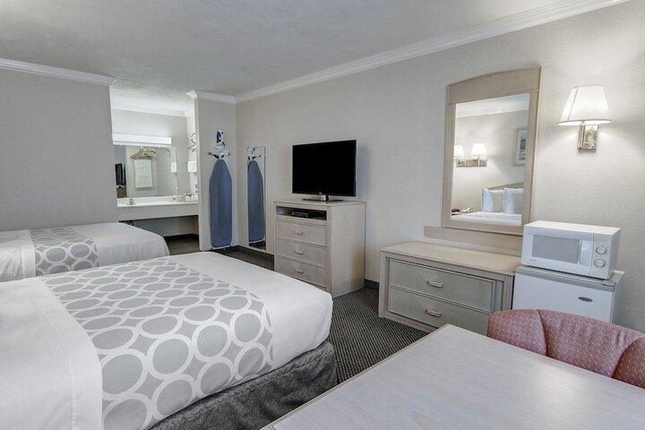 Room 15 of 28
