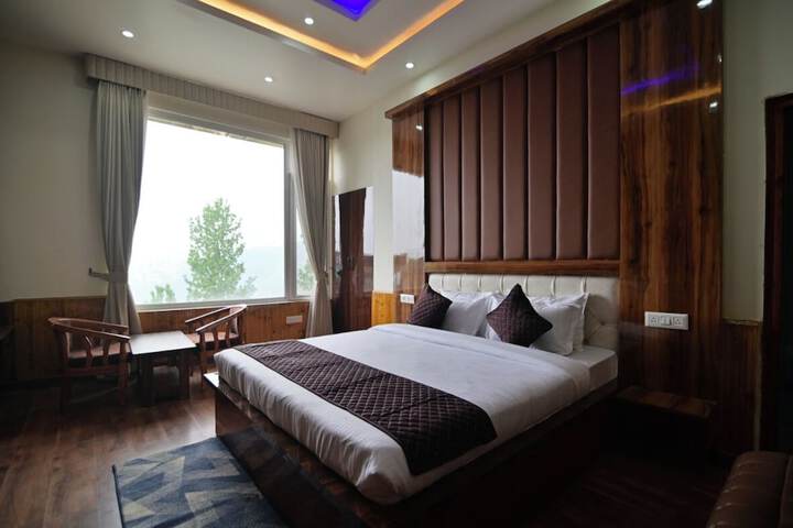 Room 28 of 42