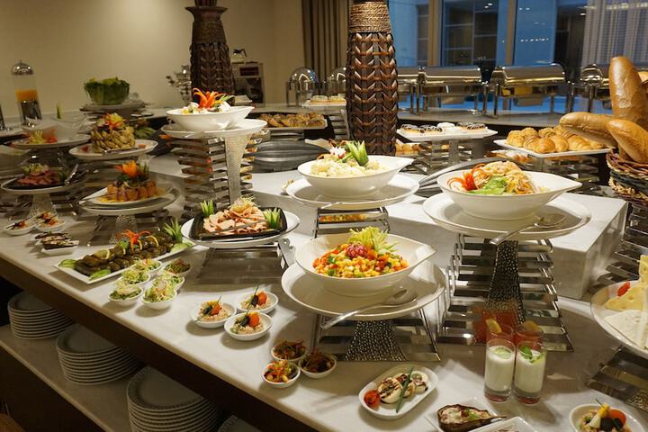 Dining 22 of 25