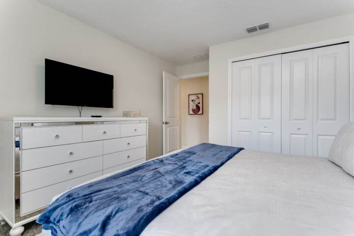 Room 13 of 64