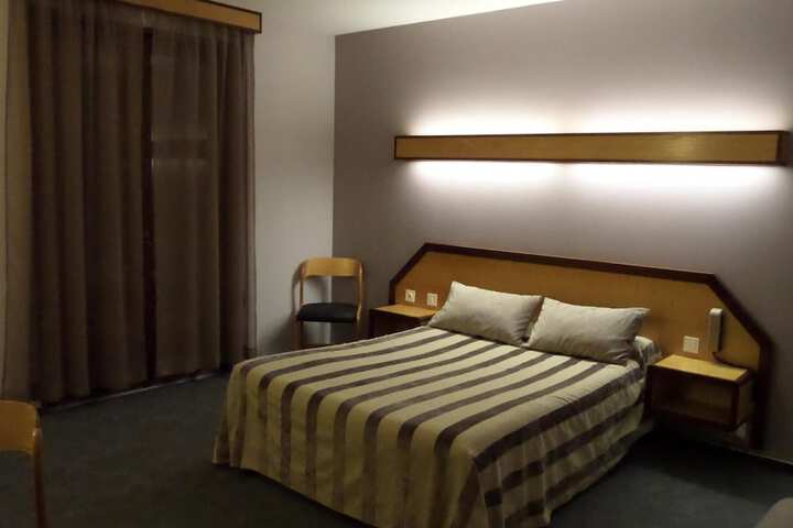 Room 15 of 44