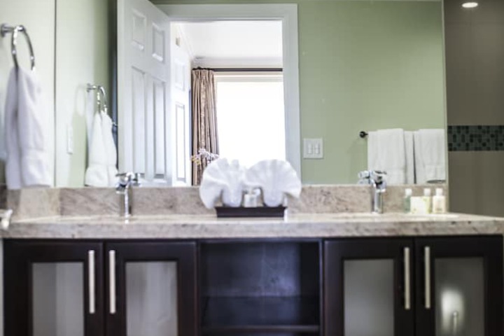 Bathroom sink