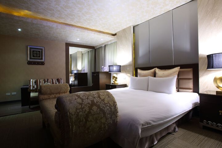 Room 12 of 54