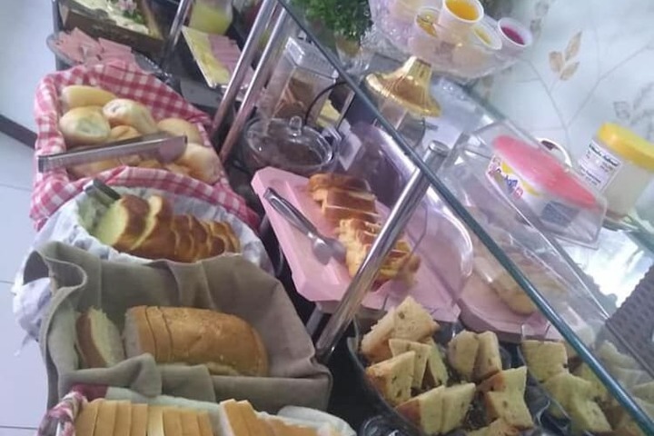 Breakfast/Coffee Service 10 of 12