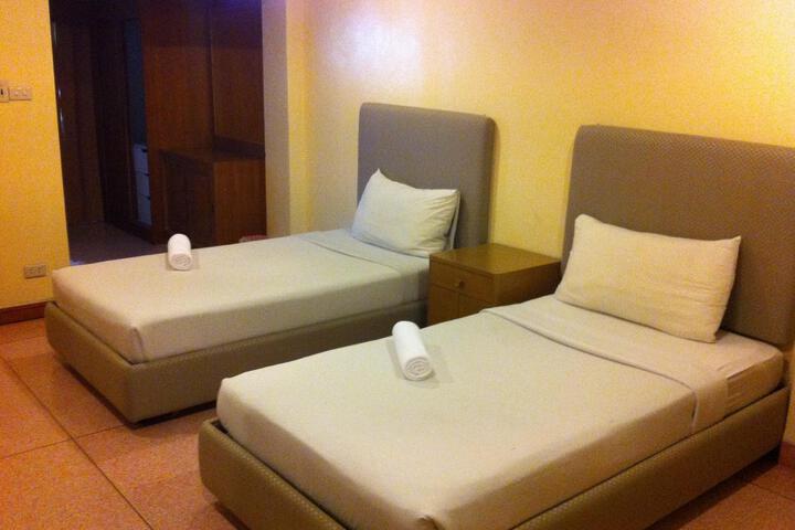 Sri Ayutthaya Thanee Hotel