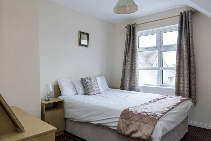 Room 4 of 14