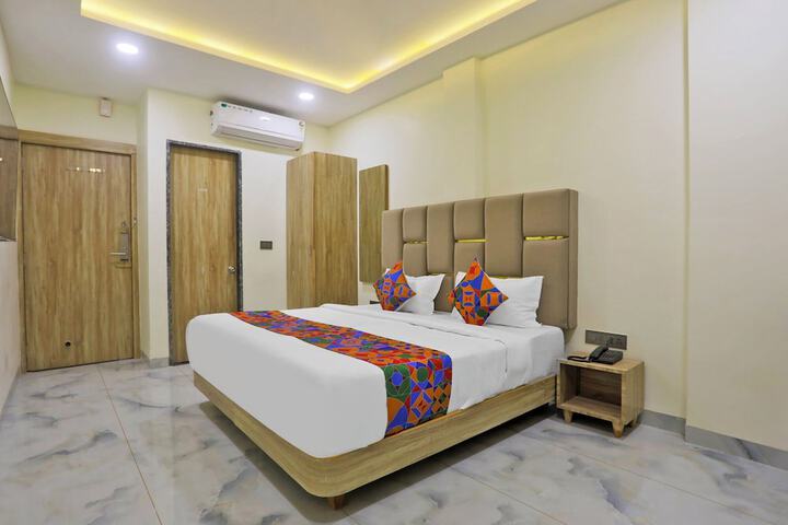 Room 15 of 29
