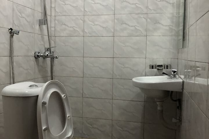 Room 14 of 14