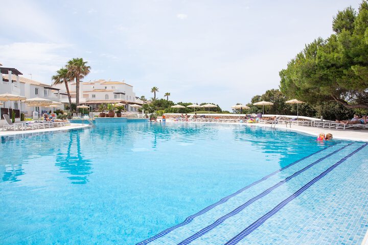 Pools & Facilities