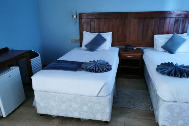 Room 2 of 30