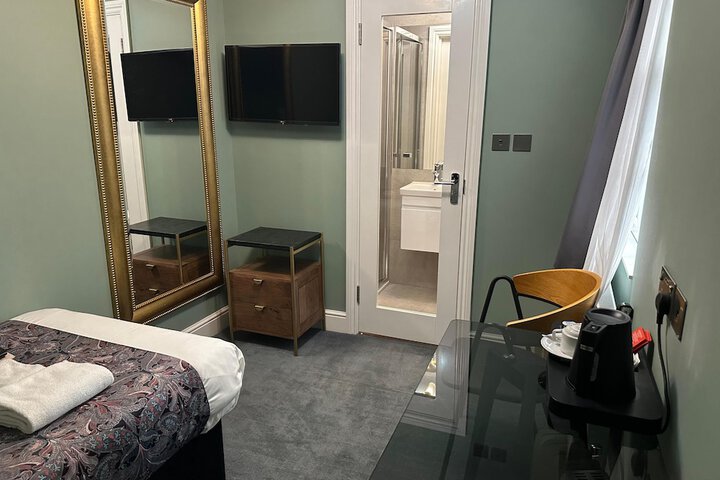 Room 36 of 89