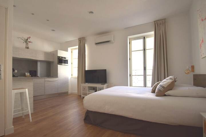 Room 5 of 309