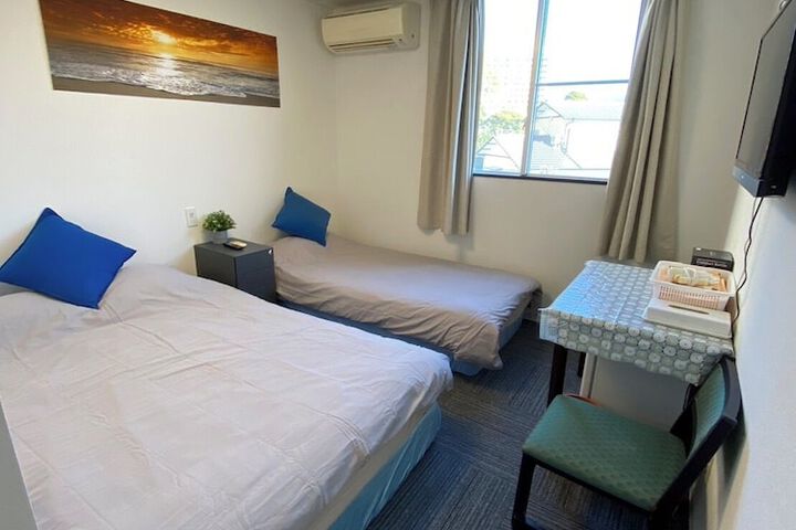 Room 7 of 10