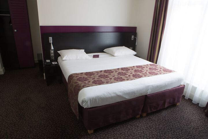 Room 12 of 81
