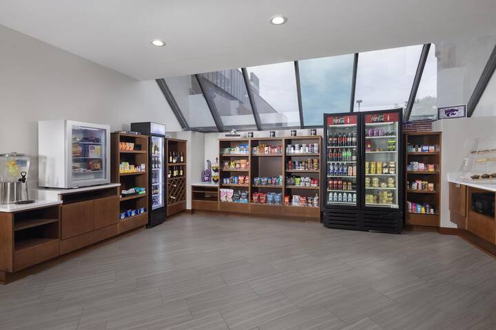 Snack bar