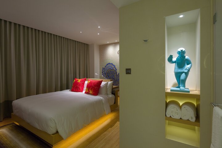 Room 37 of 108