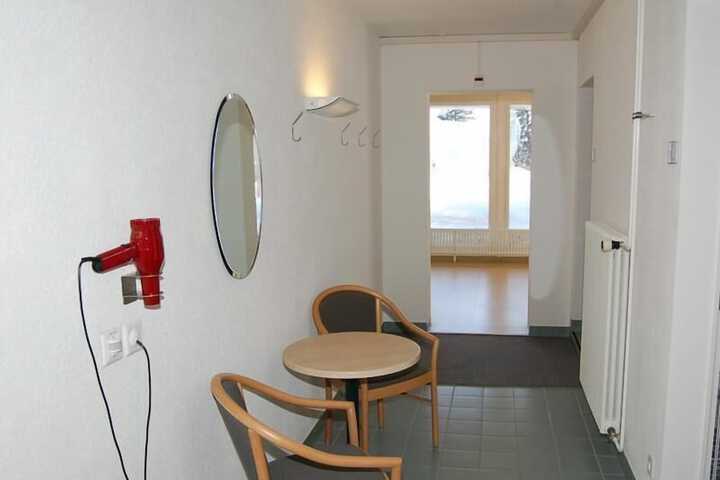 Room 10 of 50