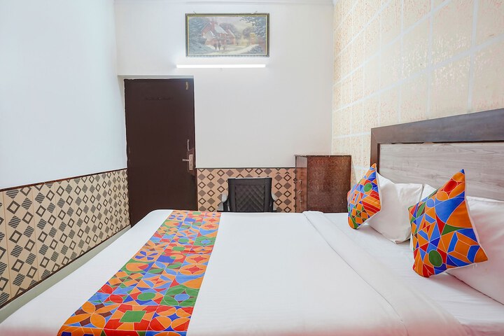 Room 19 of 28